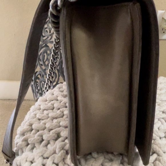 Jumbo Chanel “Le Boy” Khaki/ Ruthenium Handbag with FREE Chanel Bracelet - Picture 4 of 9